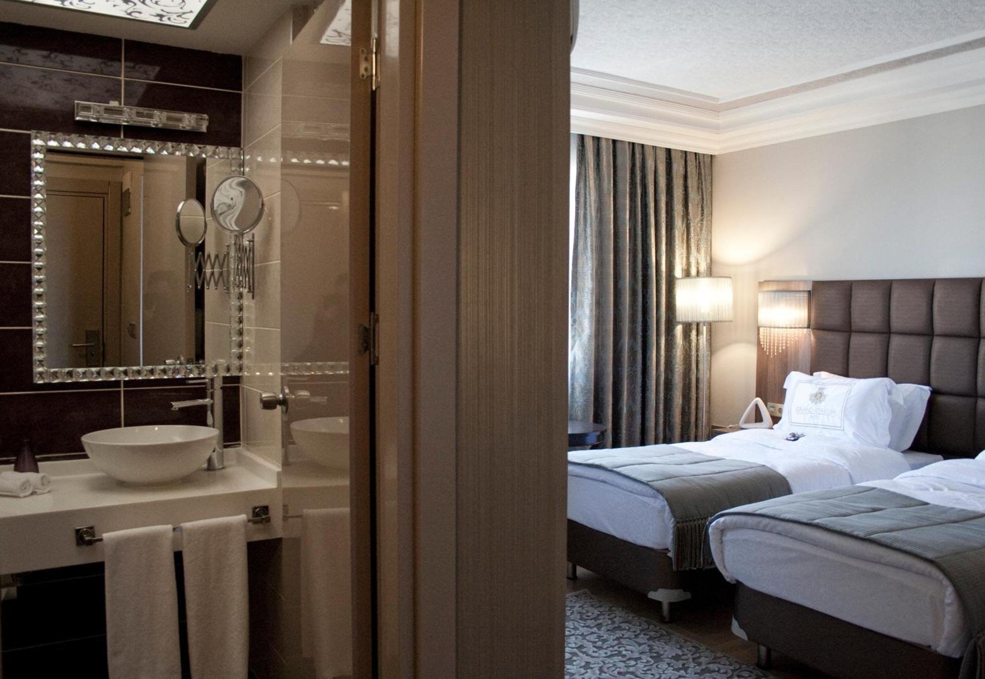 Grand Atakum Hotel Samsun Bagian luar foto